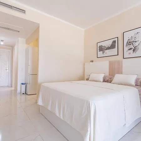 Luxury In Beachfront Complex In El Duque Area, Costa Adeje (Tenerife)