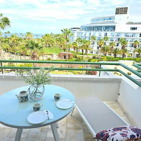 Luxury In Beachfront Complex In El Duque Area, Appartamento Costa Adeje (Tenerife)